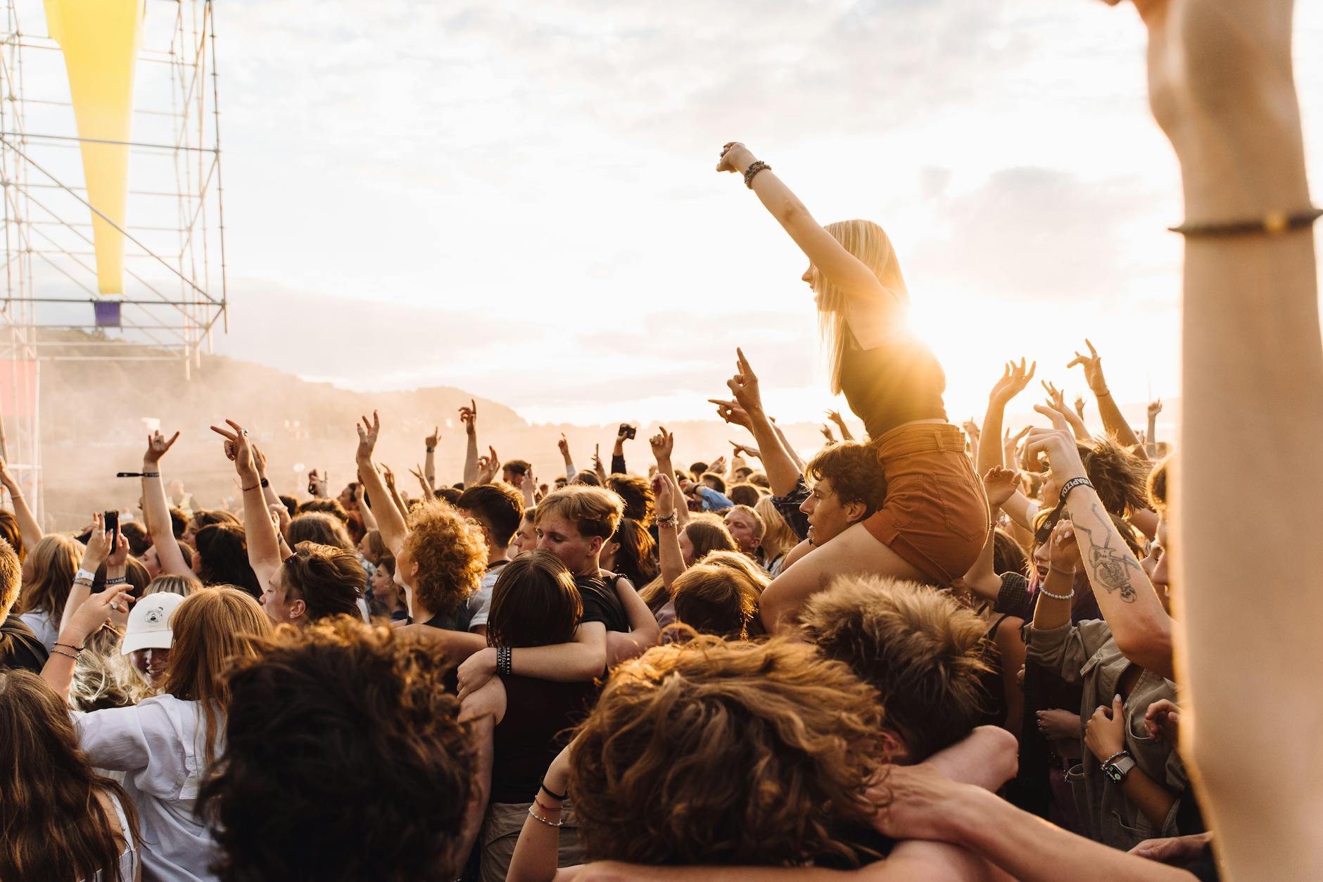 music_festival_crowd